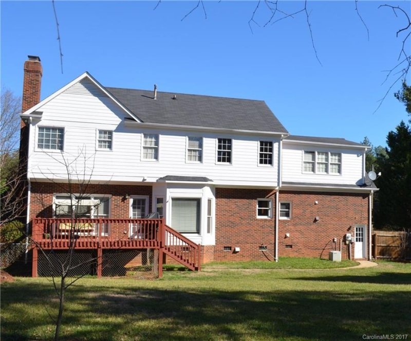 Property image 2 at 6624 Shaftesbury Road, Charlotte, NC 28270