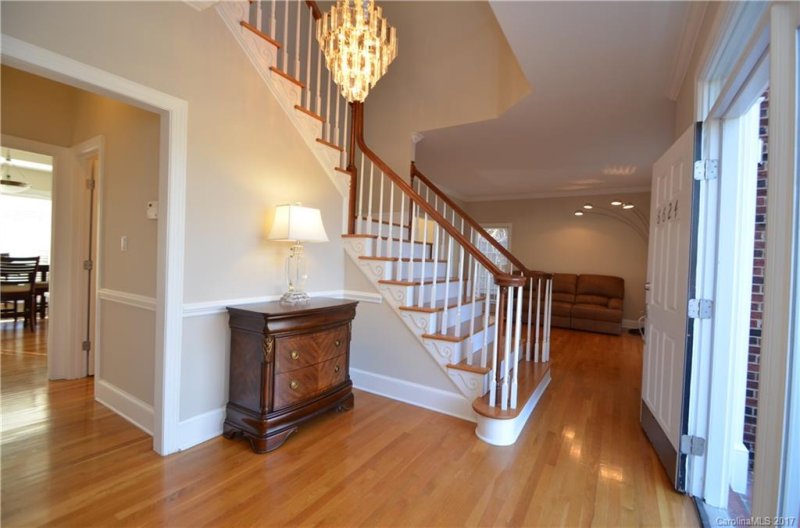 Property image 3 at 6624 Shaftesbury Road, Charlotte, NC 28270