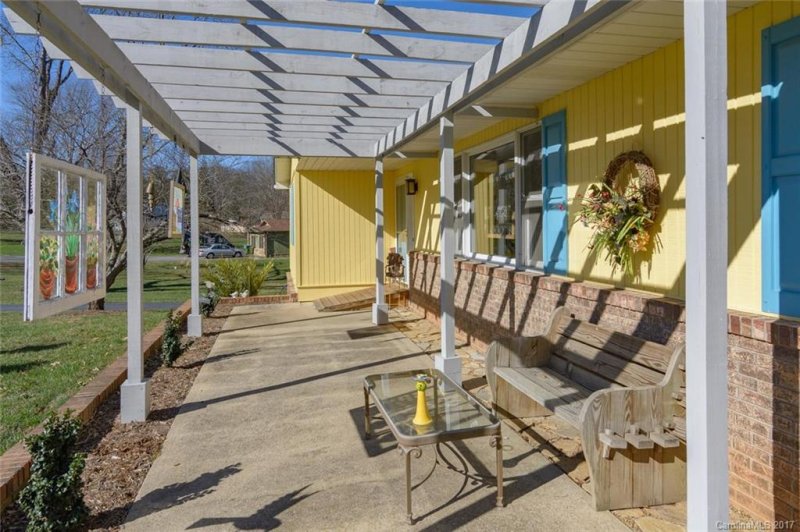 Property image 4 at 303 Melissa Way, Hendersonville, NC 28791