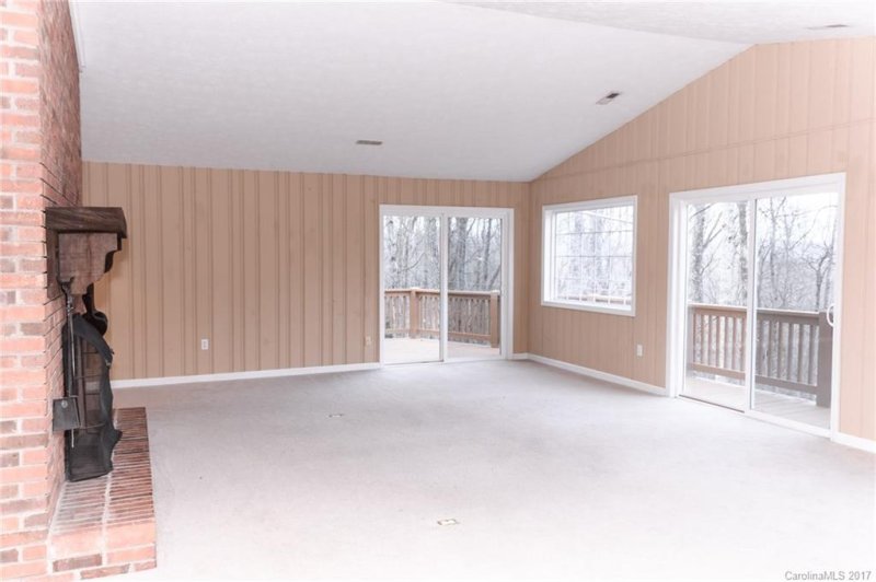 Property image 5 at 180 Ravenwood Lane, Horse Shoe, NC 28742