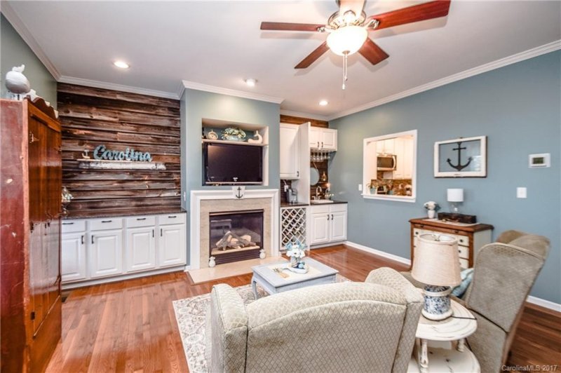 Property image 4 at 406 Robinson Road, Mooresville, NC 28117