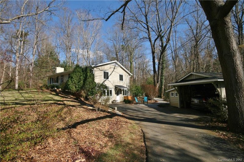 Property image 2 at 19 Pinehurst Court, Asheville, NC 28805