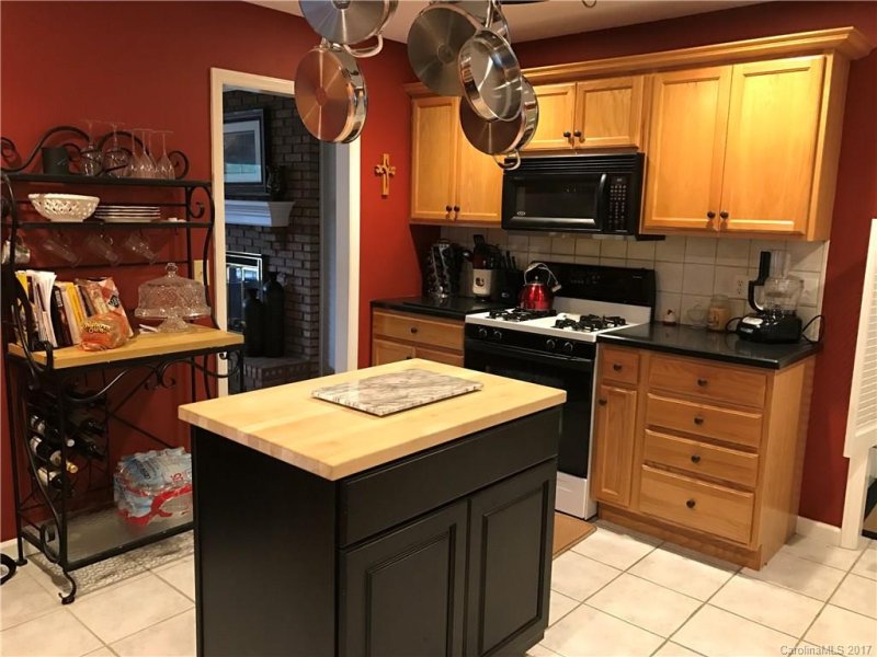 Property image 5 at 396 Viewcrest Drive, Hendersonville, NC 28739