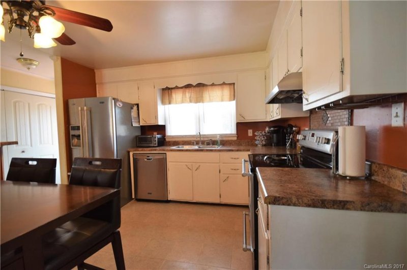 Property image 4 at 6316 Spring Garden Lane, Charlotte, NC 28213