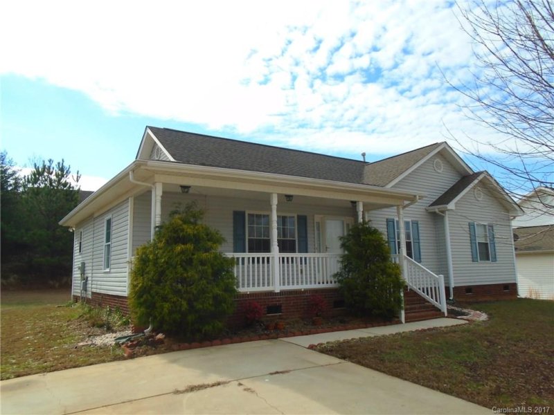 319 Lone Tree Lane