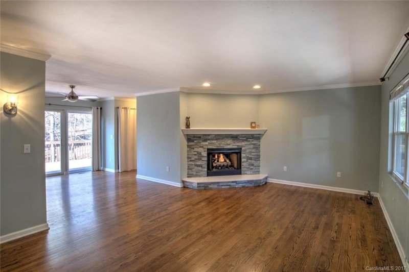 Property image 5 at 90 S Black Oak Drive, Asheville, NC 28804