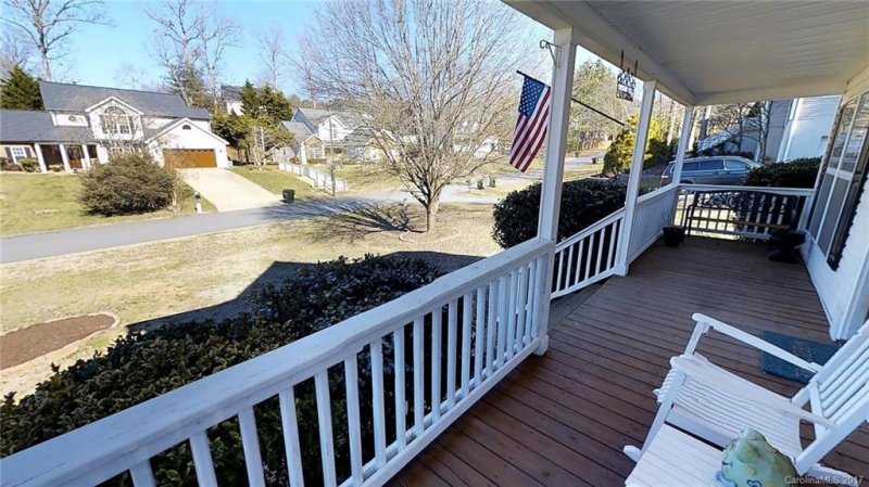 Property image 3 at 906 43rd Avenue Court, Hickory, NC 28601