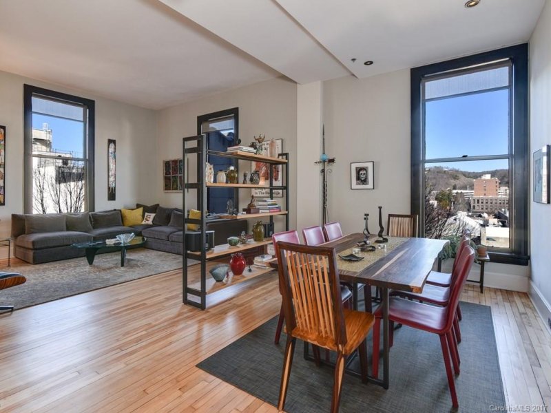 Property image 2 at 84 W Walnut Street, Asheville, NC 28801