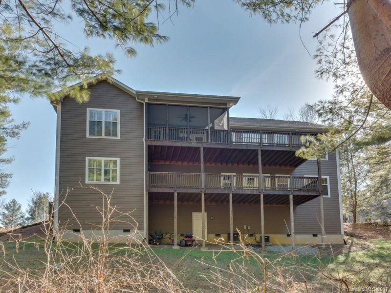 Property image 2 at 3015 Hickory Nut Trail, Hendersonville, NC 28739