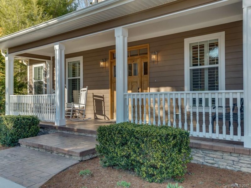 Property image 3 at 3015 Hickory Nut Trail, Hendersonville, NC 28739