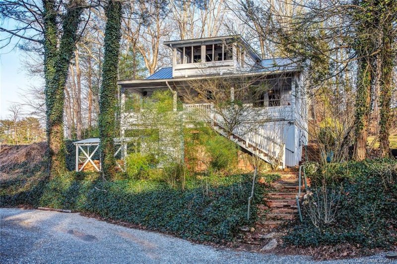 1 Rhododendron Drive