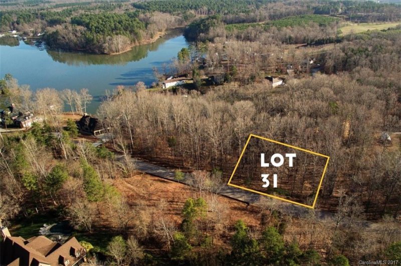 Property image 2 at 8116 Bayview Lane, Belmont, NC 28012