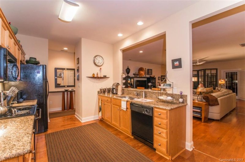 Property image 4 at 475 S Church Street, Hendersonville, NC 28792