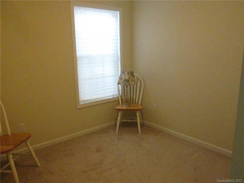 Property image 3 at 6 Rotunda Circle, Asheville, NC 28806