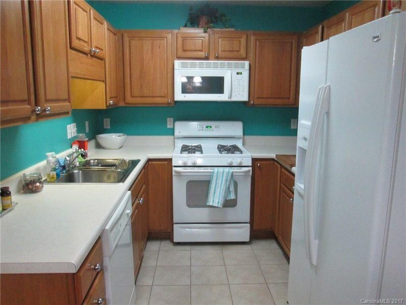 Property image 5 at 6 Rotunda Circle, Asheville, NC 28806