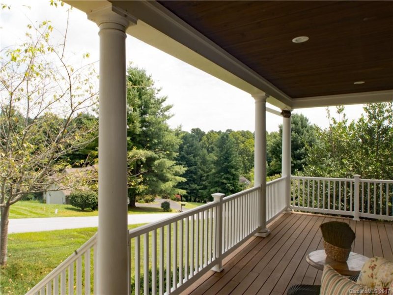 Property image 3 at 910 Rickel Drive, Hendersonville, NC 28739