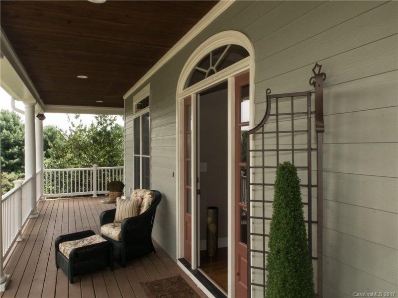 Property image 5 at 910 Rickel Drive, Hendersonville, NC 28739