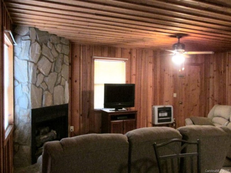 Property image 4 at 4 Greenslade Drive, Sylva, NC 28779