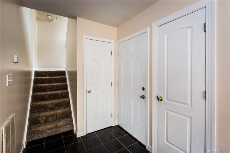 Property image 3 at 7901 Princess Ann Drive, Charlotte, NC 28212