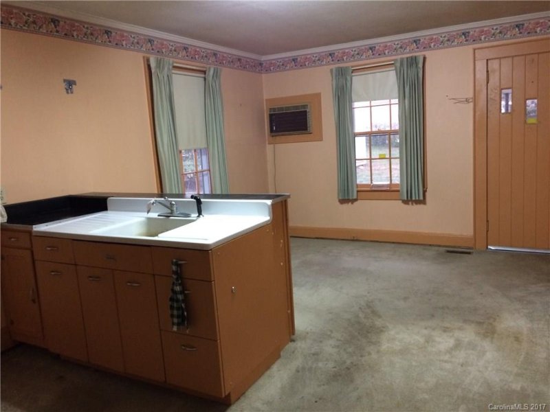 Property image 5 at 43 Lawndale Avenue, Concord, NC 28025