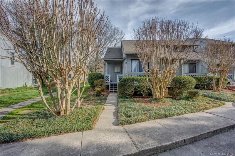 Property image 2 at 100 Willow Run Drive, Gastonia, NC 28056