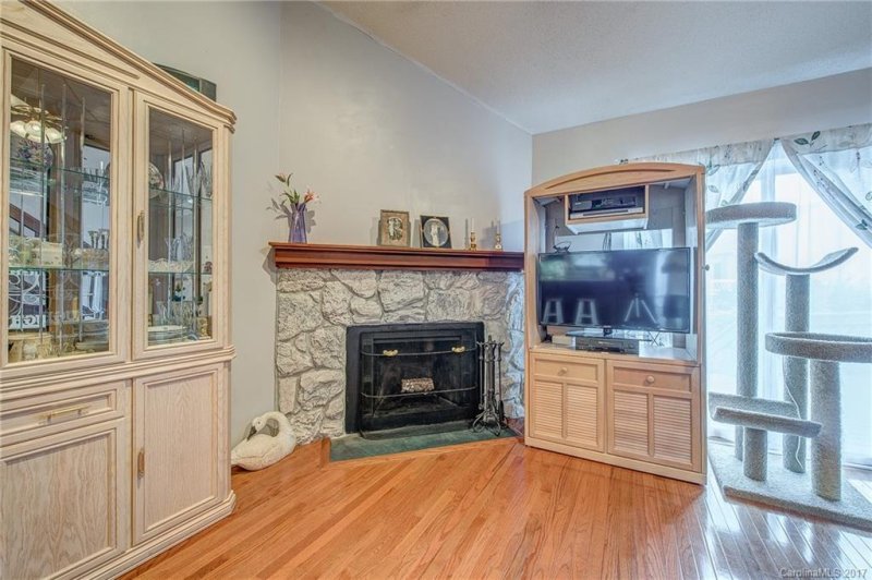 Property image 4 at 100 Willow Run Drive, Gastonia, NC 28056