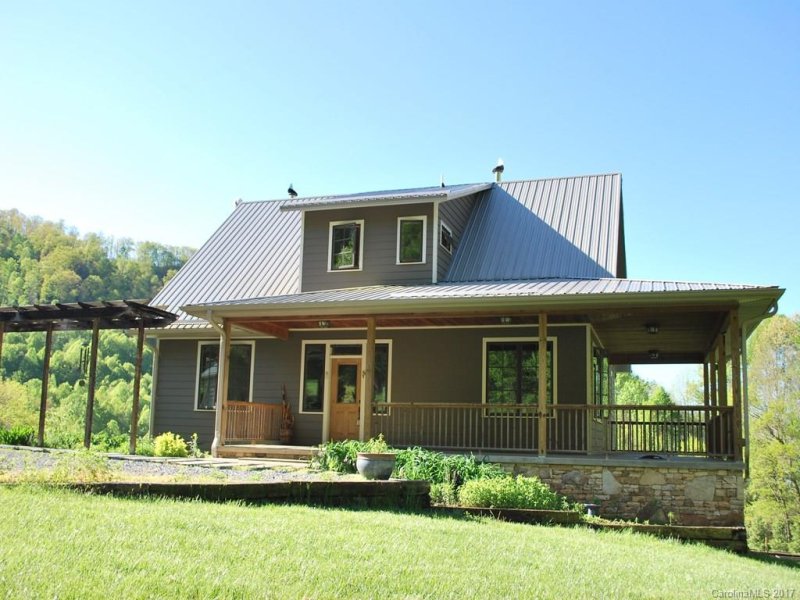 Property image 2 at 225 Triple Creek Drive, Clyde, NC 28721