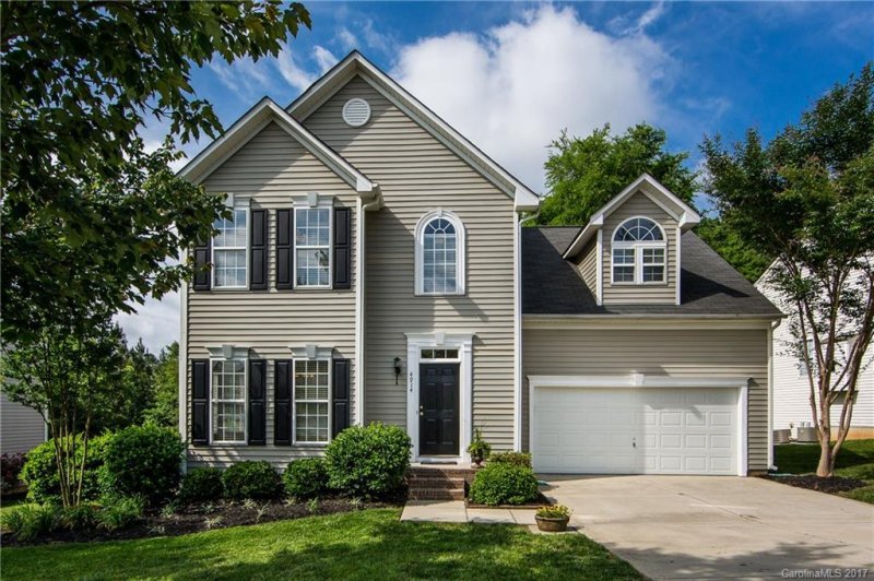 Autumn Cove at Lake Wylie, Clover Community