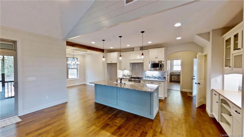 Property image 5 at 519 Mapleton Lane, Columbus, NC 28722