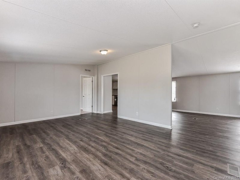 Property image 2 at 115 Castle Court, Kings Mountain, NC 28086