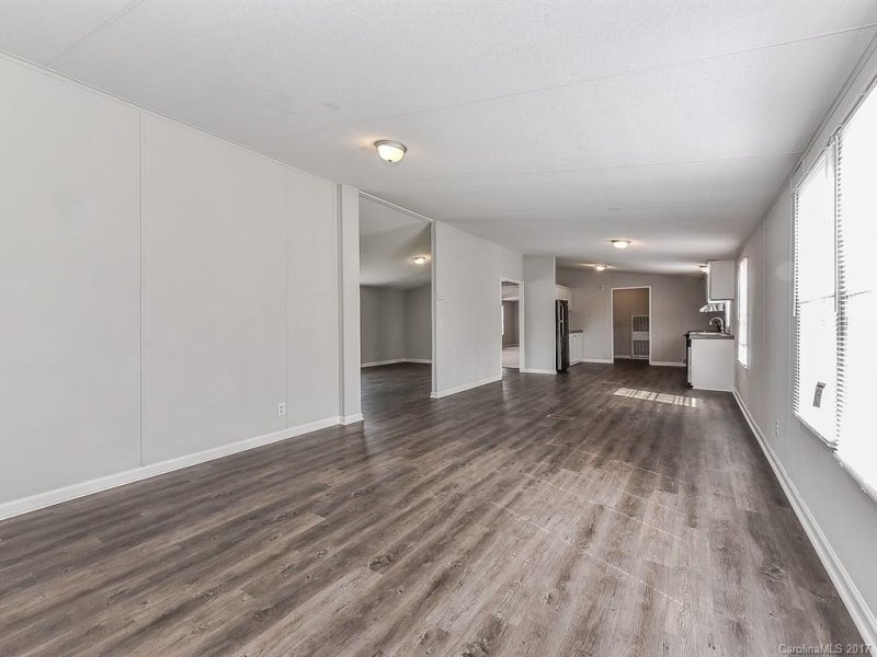 Property image 4 at 115 Castle Court, Kings Mountain, NC 28086