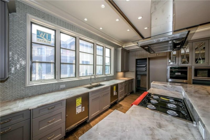 Property image 4 at 6315 Saint Stephen Lane, Charlotte, NC 28210