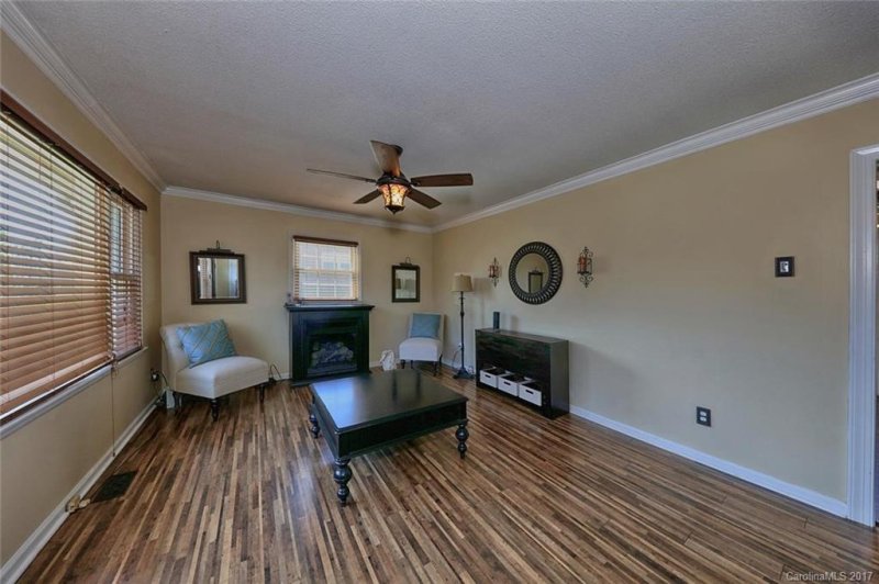 Property image 2 at 720 Park Avenue, Mooresville, NC 28115