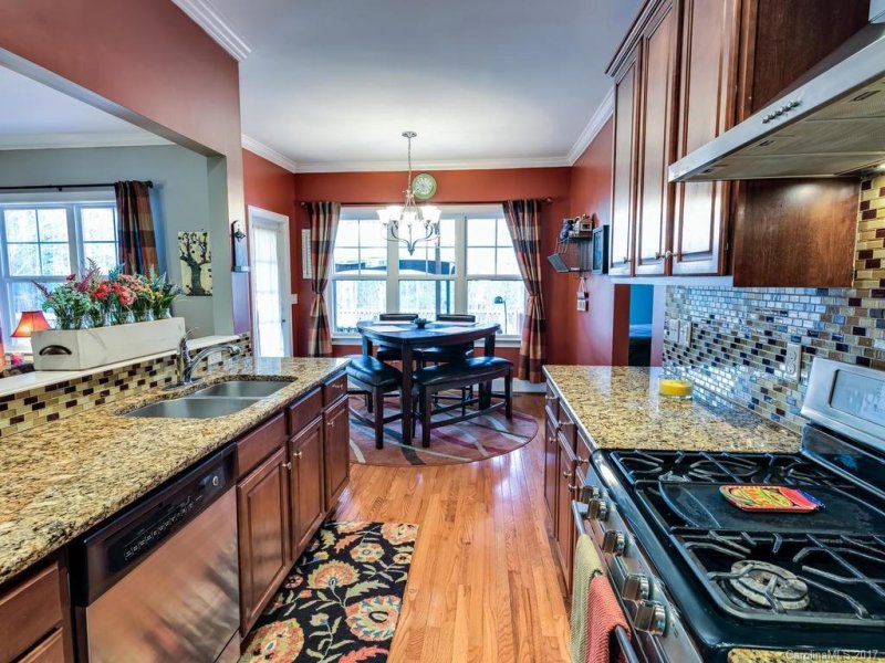 Property image 5 at 139 Hedgewood Drive, Mooresville, NC 28115