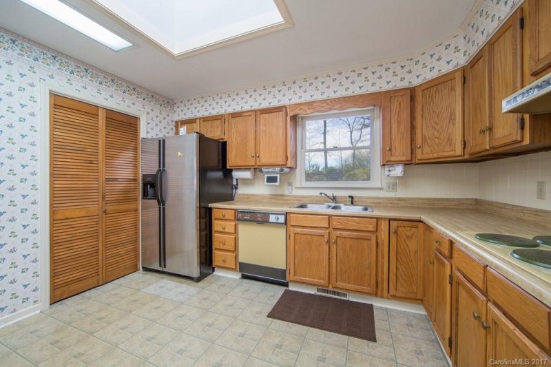 Property image 4 at 26 Evergreen Hill Drive, Etowah, NC 28729