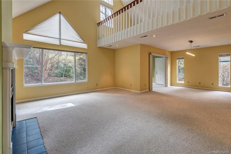 Property image 3 at 5 Stuart Circle, Asheville, NC 28804
