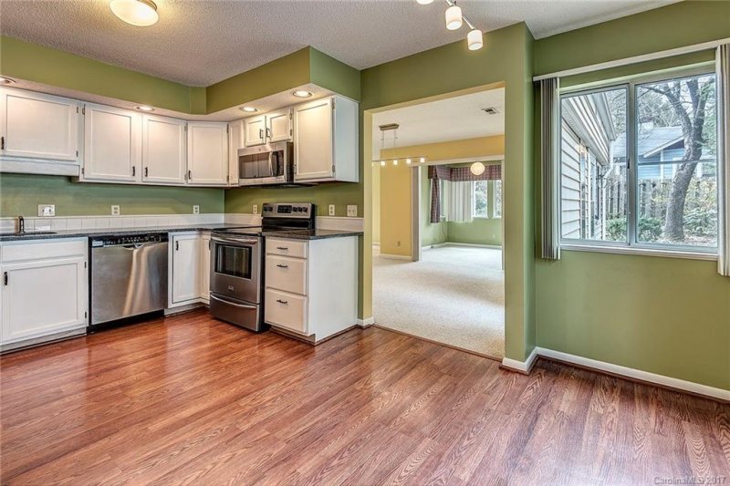 Property image 5 at 5 Stuart Circle, Asheville, NC 28804