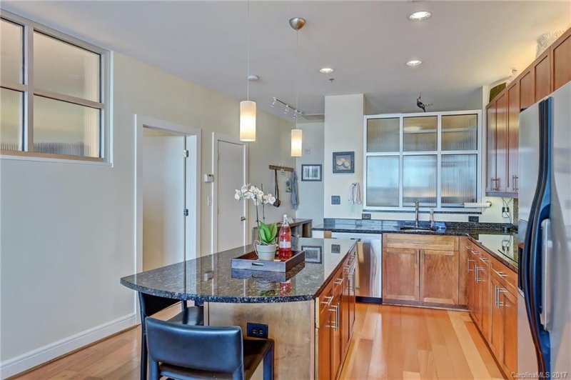 Property image 5 at 333 W Trade Street, Charlotte, NC 28202