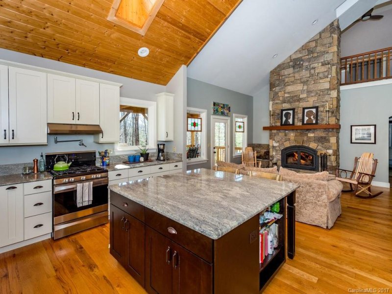 Property image 3 at 109 Blackberry Lane, Fairview, NC 28730