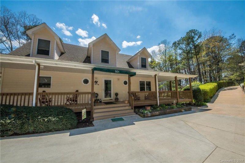 Property image 2 at 501 Oak Ridge Drive, Clyde, NC 28721