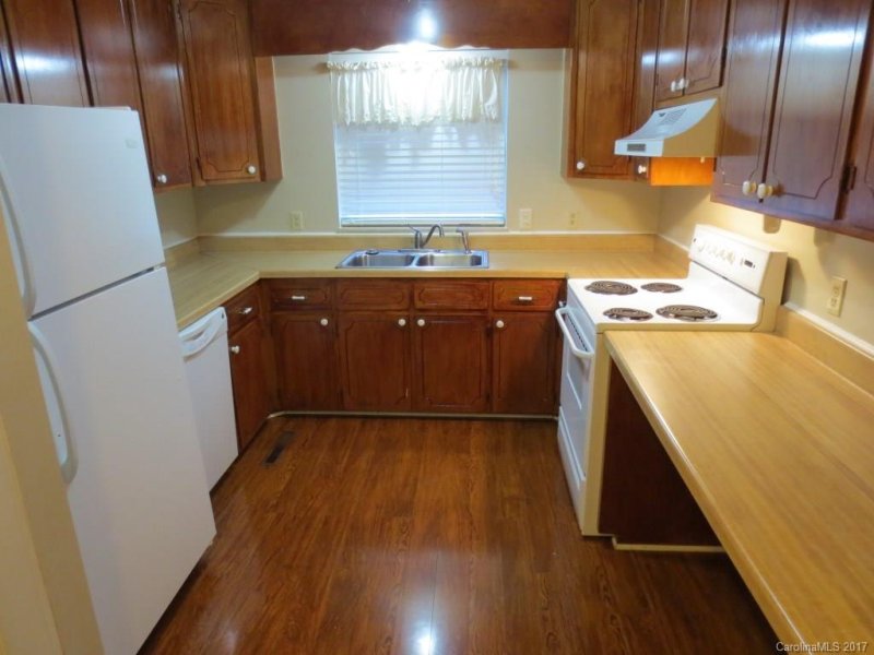 Property image 4 at 28 Capri Lane, Hendersonville, NC 29791