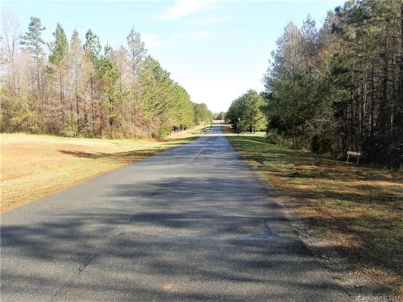 Property image 2 at 5111 Stockbridge Drive, Mount Holly, NC 28120