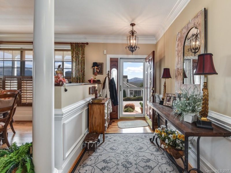 Property image 4 at 105 Willow Oak Drive, Asheville, NC 28805