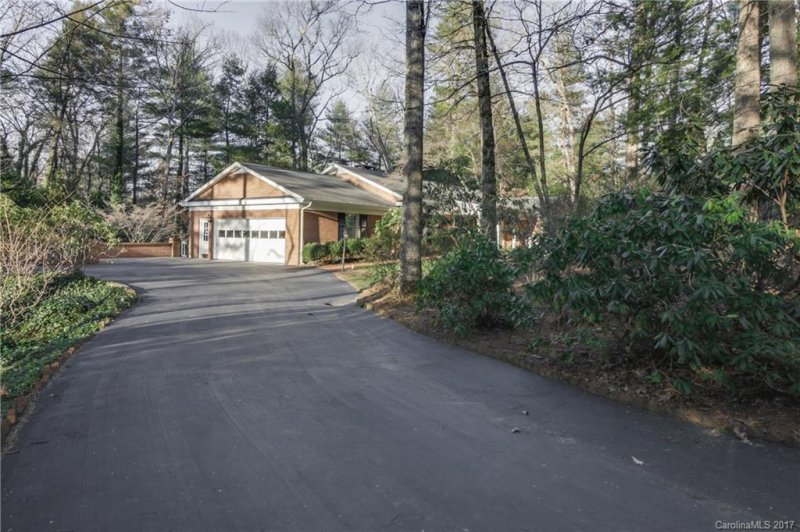 Property image 3 at 112 Glengary Drive, Flat Rock, NC 28731