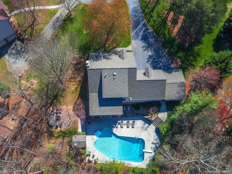 Property image 2 at 1699 Poe Circle, Hickory, NC 28601