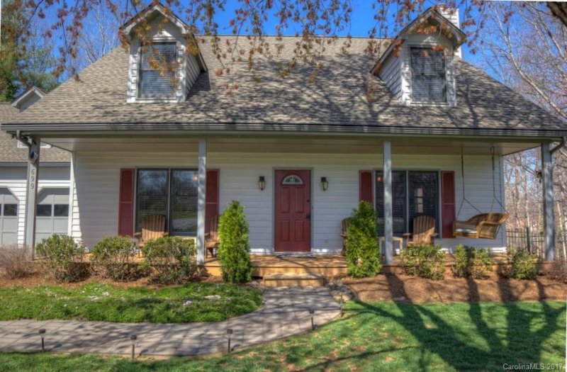 Property image 4 at 1699 Poe Circle, Hickory, NC 28601