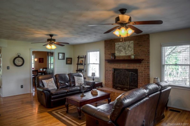 Property image 5 at 1699 Poe Circle, Hickory, NC 28601