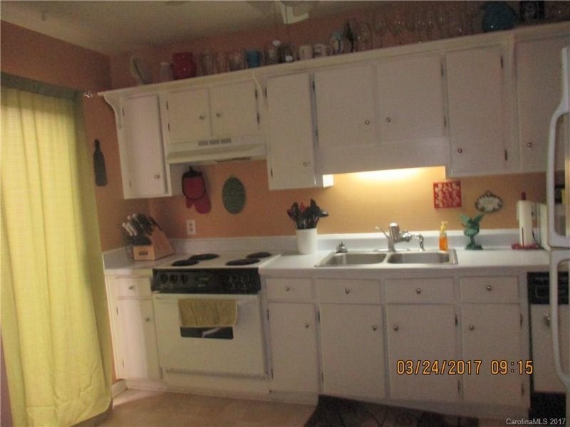 Property image 4 at 8012 Princess Ann Drive, Charlotte, NC 28212