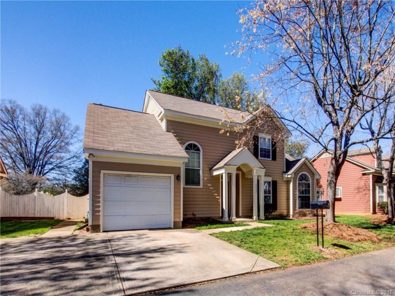 Property image 2 at 5732 Ebley Lane, Charlotte, NC 28227