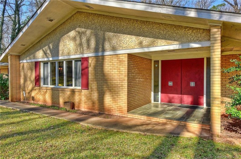 Property image 2 at 2130 Valencia Terrace, Charlotte, NC 28226